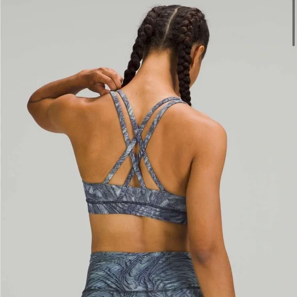 Lululemon Size 8 Energy Bra in Dimensional Icing Blue Multi-Color Sports Bras